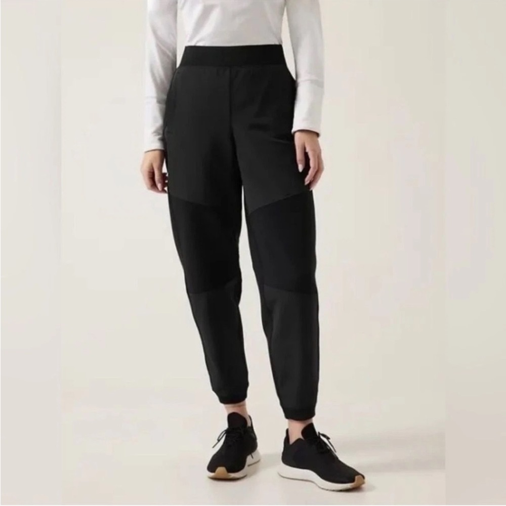 Athleta NWT Women’s Black Get Set Warm Joggers Size XS Winter Athleisure